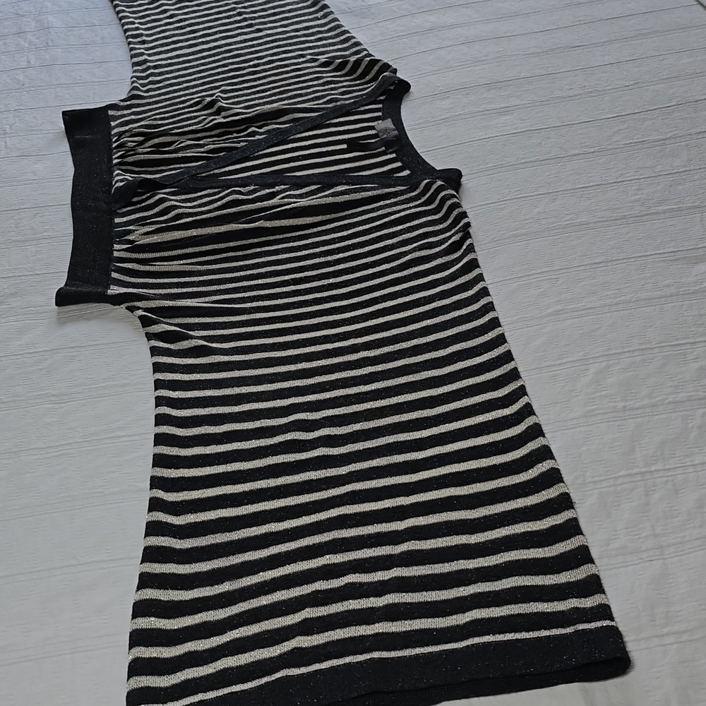 Shelley M Metallic Stripe Crop Wrap Top Size S - Picture 9 of 16